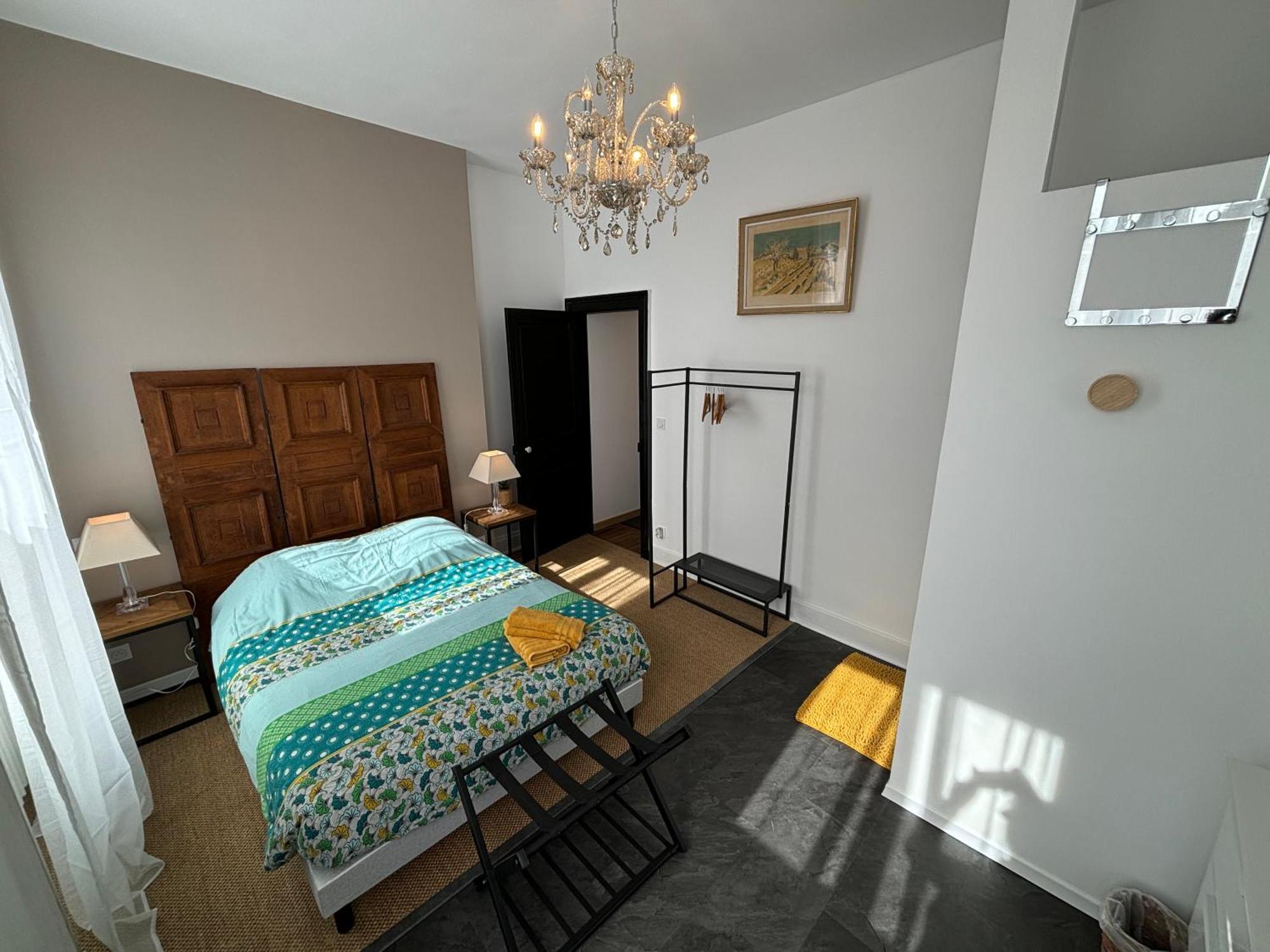 Maison A La Guitarde - Hotel Particulier Hippolyte Шатору Екстер'єр фото